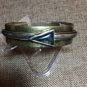 NWT Two Tone Metal Arrow Cuff Bracelet Hive&Honey